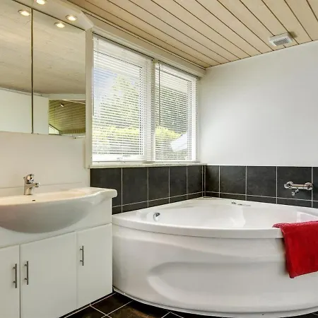 Holiday home Anemone - 700m From The Sea In Sealand By Interhome Gilleleje