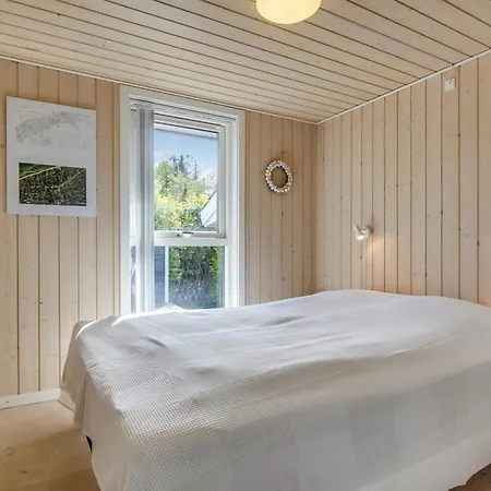 Anemone - 700m From The Sea By Interhome *